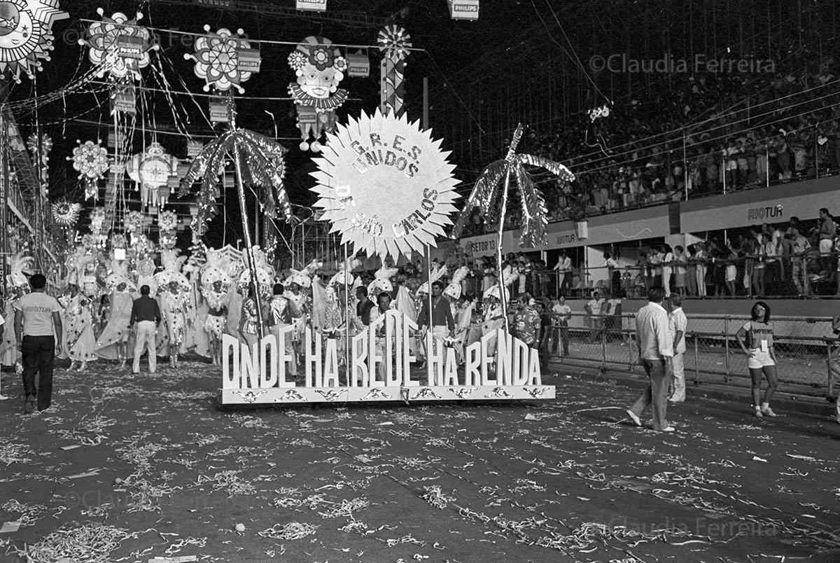 Desfile do Grêmio Recreativo Escola de Samba Unidos de São Carlos (Estácio de Sá)