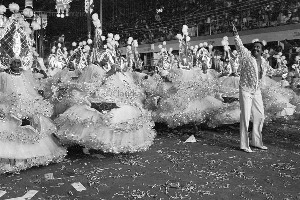 Desfile do Grêmio Recreativo Escola de Samba Unidos de São Carlos (Estácio de Sá)