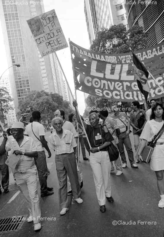 Black Movement march supporting presidential candidate Luís Inácio Lula da Silva