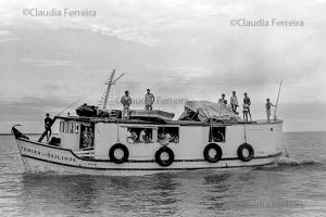 Barco no Rio Amazonas