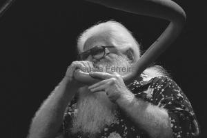 Hermeto Pascoal se apresenta no Teatro Rival